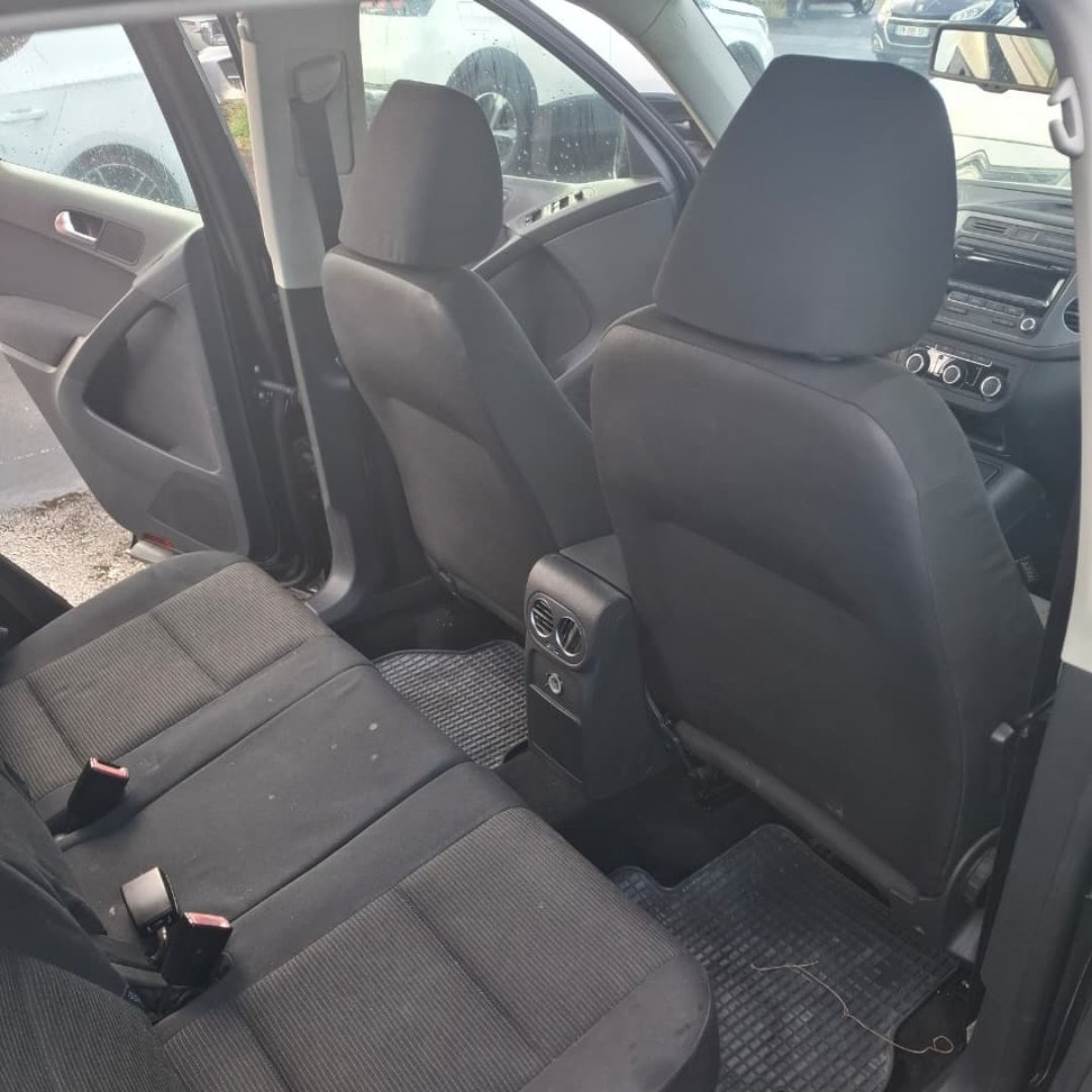 VW Tiguan CBG Location intérieur arrière